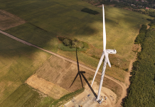 Cel mai mare parc eolian din Moldova, cel de la Deleni, se apropie de teste. Toate turbinele au fost instalate