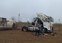 Cisternă cu 21 de tone de GPL, răsturnată la Râșești. O persoană rănită