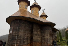 Restaurarea bisericii de lemn de la Mănăstirea Pârvești a ajuns la final