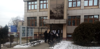 Vaslui: Cozi la casierii din chiar prima zi de plată a taxelor și impozitelor locale