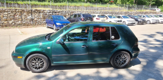 Vasluienii își cumpără mașini la mâna a doua și preferă modelul Volkswagen Golf cel mai mult