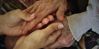 Asociația „Filantropia Ortodoxă” a lansat un nou proiect social, „Îmbrățișează un bunic”