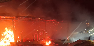 Aparat electric de încălzit, sursa unui incendiu care a distrus un grajd de animale în Portari
