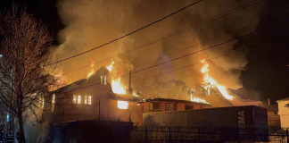 Incendiu devastator la Huși: Restaurantul Ștefanel și Salonul Mariucă, miscuite de flăcări