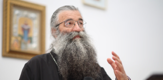 „Tânărul în fața alegerilor: pericolele prezentului și puterea valorilor”, conferință a părintelui Nicolae Tănase, la Huși