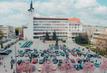 Retroparada Primăverii: 54 de autoturisme și o motocicletă istorică