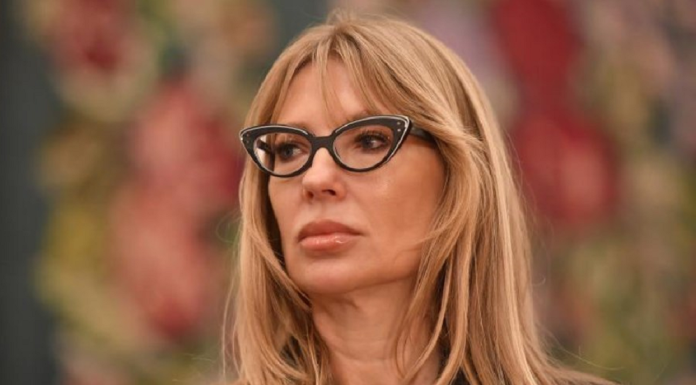 Strict politic și ideologic: Când o interesează pe senatoarea Stoiciu de circumscripția sa, Vaslui…