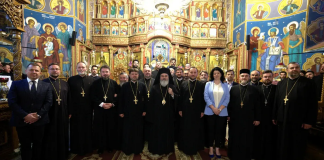 Episcopia Hușilor găzduește Adunarea generală a Federației Filantropia a Patriarhiei Române. Părintele Vladimir Beregoi a primit Ordinul „Sfântul Ioan Gură de Aur”