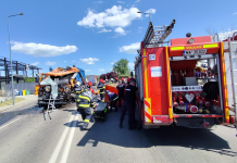 Accident la intrare în Vaslui dinspre Bârlad. Șoferul unui camion, strivit în cabină