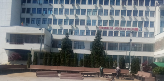 A început construcția noii scene din Centrul Civic al municipiului Vaslui