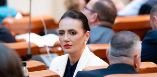 Deputat AUR Laura Gherasim: „Decizia ca AUR să nu susțină Guvernul Veștea a fost o decizie colectivă, a conducerii partidului”