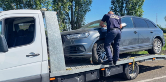 Mașină de 210.000 de lei furată în Germania, descoperită la Râșești