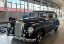 Lux și eleganță pe străzile Vasluiului, o spectaculoasă limuzină de acum 70 de ani inspectată la RAR Vaslui
