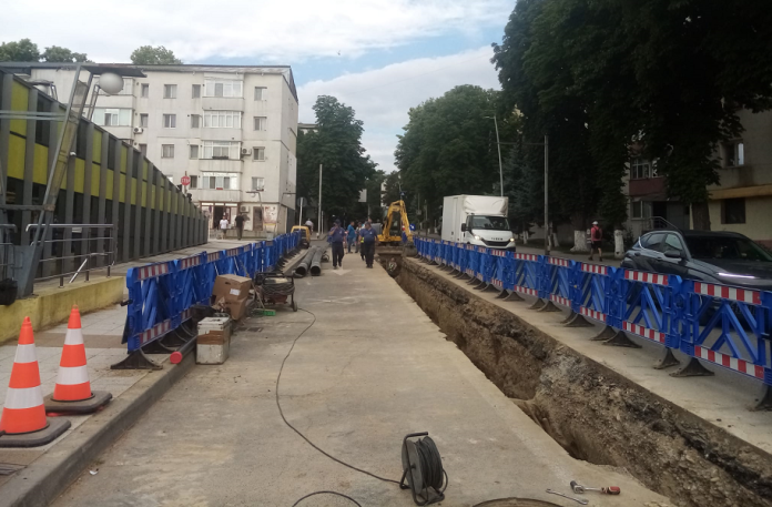 Lucrari apa canalizare Vaslui strada Nicolae Iorga reabilitare conducta
