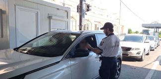 Cetățean moldovean reținut la frontieră cu permis de conducere și permis de ședere false.