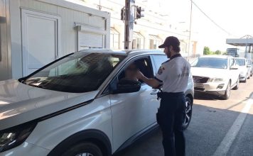 Cetățean moldovean reținut la frontieră cu permis de conducere și permis de ședere false.