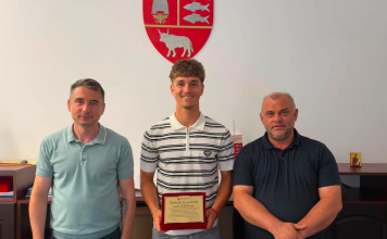Tânărul fotbalist Rareș-Ștefan Silitră, premiat de Consiliul Județean Vaslui
