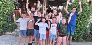 Copii vasluieni cu dizabilități, în tabără la Vama Veche