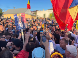 Călin Georgescu a ajuns la Codăești. Biserica îi transmite un mesaj clar: „Acțiuni politice nu au cum să aibă loc în biserică sau în curtea bisericii”.
