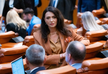 Deputata AUR Laura Gherasim: „Partidul AUR şi românii NU primesc “lecții antimaghiare” de la UDMR!”